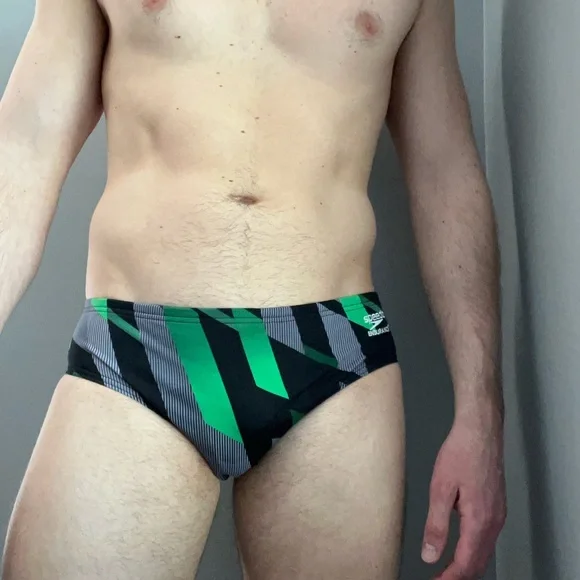 Lot of 2 men’s Speedo swim briefs - Picture 2 of 5